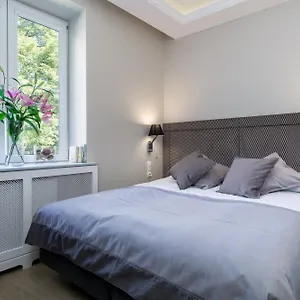  Apartment Elite Hamptons Old Town